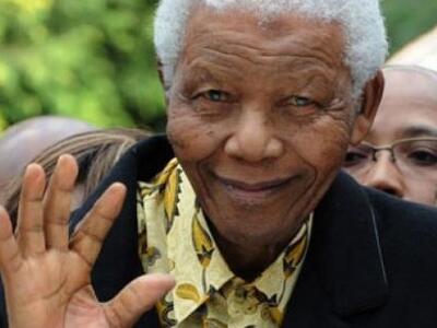 Στο νοσοκομείο πάλι ο Μαντέλα