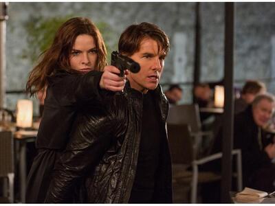 "Έσκισε" εμπορικά η νέα "...