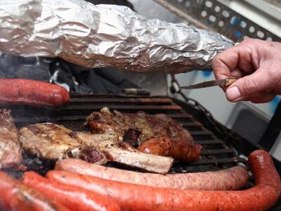 Τρώμε καρκίνο: Μας σκοτώνουν τα ψητά στα...