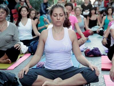 Αλήθεια, όταν ακούτε τη λέξη γιόγκα, τι ...