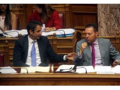 Λουκέτα και συγχωνεύσεις φορέων για να κ...