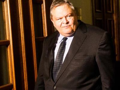 Κόντρα με τον Βενιζέλο για το «Εμπραέρ»