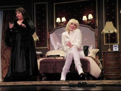 Η Μίρκα Παπακωστανίνου και ο Αντώνης Καφ...