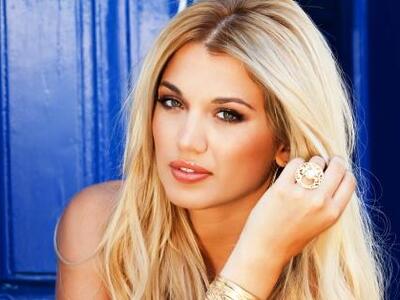 Η Κωνσταντίνα Σπυροπούλου με μπικίνι στο...