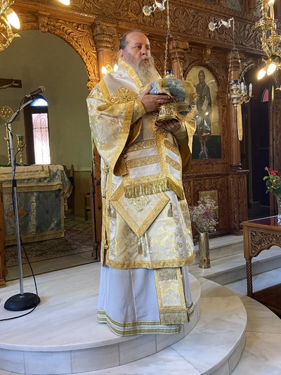Μνημόσυνο των γονέων του τέλεσε στον Πόρο Κεφαλονιάς ο Επίσκοπος Χρύσανθος Μνημόσυνο των γονέων του τέλεσε στον Πόρο Κεφαλονιάς ο Επίσκοπος Χρύσανθος