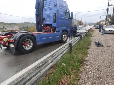 Νεάπολη Αγρινίου: Σφοδρή σύγκρουση ΙΧ με...