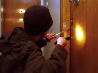 Ηλεία: Έμπαιναν με κατσαβίδι στα σπίτια ...