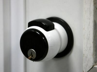 Πάτρα: Έμπαιναν σε σπίτια και έπαιρναν κ...