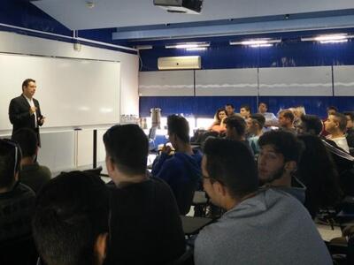 Θερμό καλωσόρισμα στους πρωτοετείς από τ...