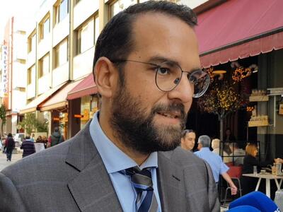 Ο Ν. Φαρμάκης παρουσιάζει τα ψηφοδέλτιά ...