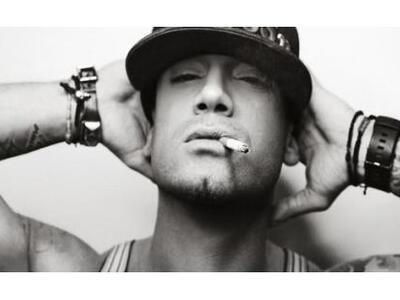 Ο γνωστός ράπερ Μηδενιστής έρχεται στην ...