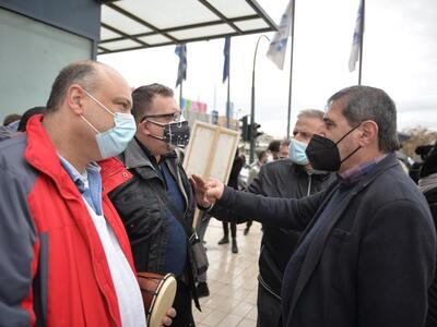 Ο Δήμαρχος Κ. Πελετίδης χειροκρότησε τη μοτο- πορεία των διανομέων ν. Αχαΐας
