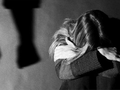 Πάτρα: Κόρη ιερέα κατήγγειλε για βιασμό ...