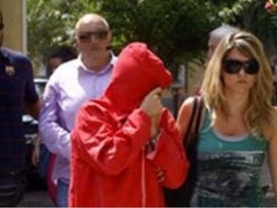 Ελεύθερη η γνωστή παρουσιάστρια με τον κ...