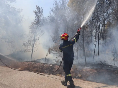 Φωτιά στην Κεφαλονιά: Καίγεται δάσος στη...