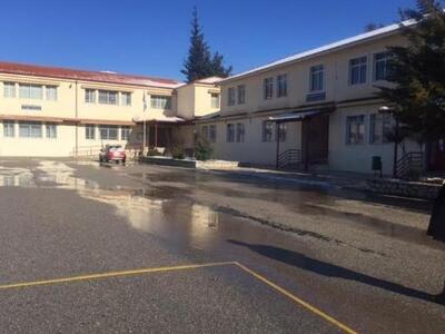 Επιστρέφουν στα σχολεία από αύριο οι μαθ...