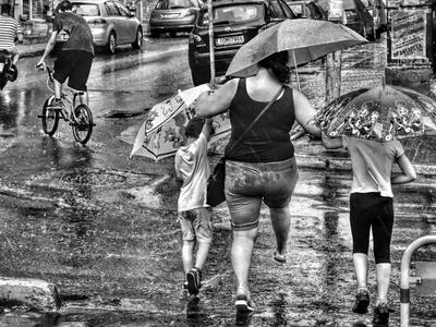 Φθινοπωρινός καιρός και σήμερα στη Δυτικ...