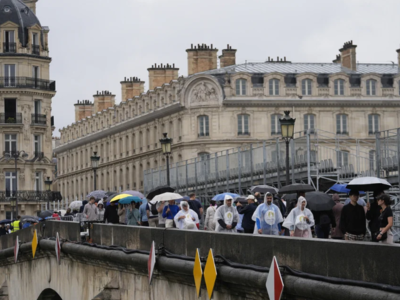 Παρίσι 2024: Ο εφιάλτης της βροχής επέστ...