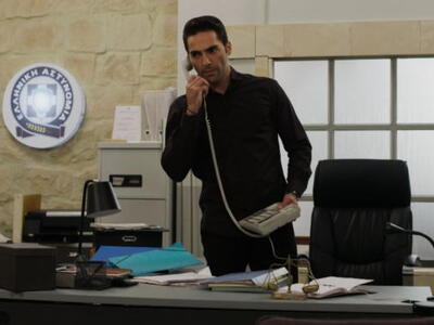 Γη της Ελιάς: Ο Κουράκος ακυρώνει τον γά...