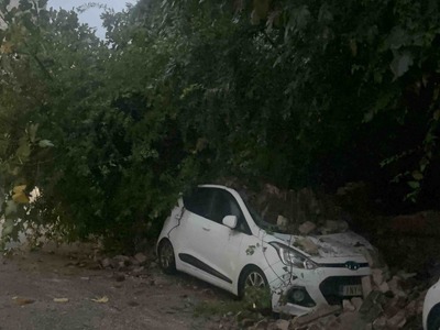 Ξεκίνησε η κακοκαιρία στα Δυτικά: Κατέρρ...