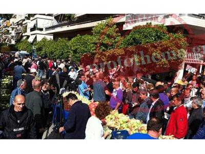 Οι παραγωγοί λαϊκών αγορών μοιράζουν και...