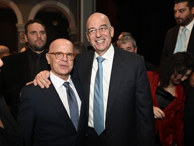 Ιπποκράτης Παπαδάτος: Η Δύναμη της Συμμε...