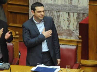 "Αφήστε με λίγο μόνο μου" - Κλ...