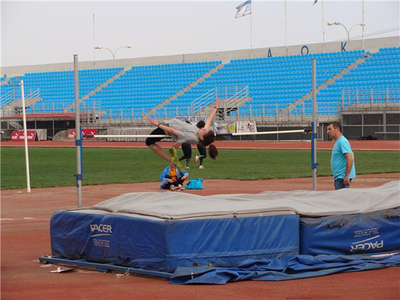 Δύο πατρινές σε διεθνή συνάντηση στίβου ...