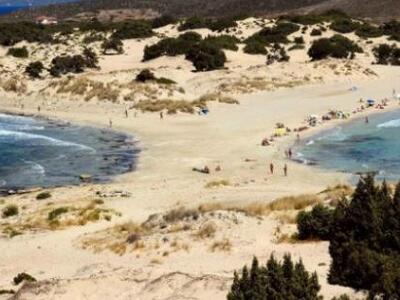 Ξεπουλάνε και την μαγευτική Ελαφόνησο - ...