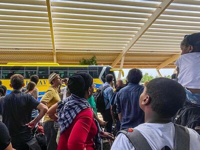 Πραξικόπημα στον Νίγηρα: Φεύγουν από τη ...