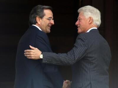 Κλίντον: «Αυτά έχουν τα γεράματα» - Δείτ...