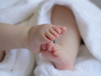 Λονδίνο: Νεογέννητο βρέφος βρέθηκε εγκατ...