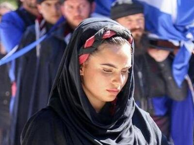 Μάθετε ποια ήταν η πανέμορφη, θλιμμένη Κ...