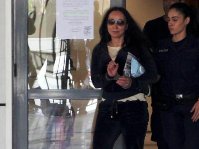 Τα... capital controls βγάζουν από τη φυ...