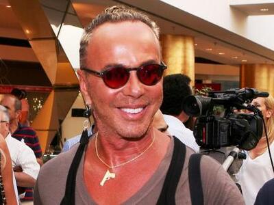 Λάκης Γαβαλάς: «Δεν έχω λεφτά, ντύνομαι ...