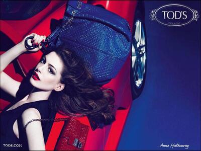 Anne Hathaway: Το νέο πρόσωπο της Tod’s