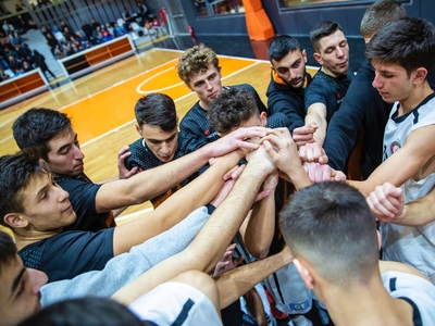 Πέρασε από το Αίγιο και επέστρεψε στην κ...