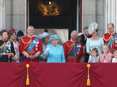 Βασίλισσα Ελισάβετ: Εντυπωσιακός εορτασμ...