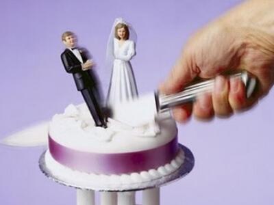 Η κρίση φέρνει διαζύγια για λιγότερους... φόρους