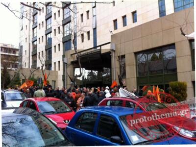 Φυγαδεύτηκε από το Υπουργείο ο Παπακωνσταντίνου 