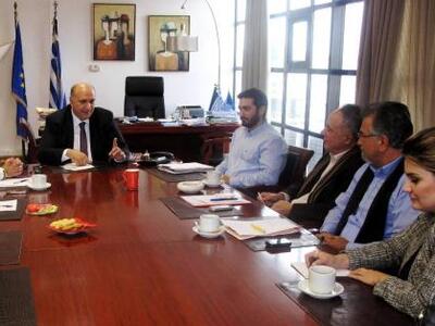 Συνάντηση Μανώλη Αγγελάκα με εκπροσώπους...