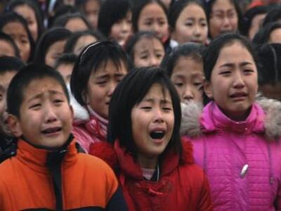 Τρώνε τα ίδια τους τα παιδιά από την πεί...