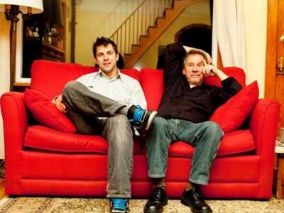 Σχεδόν ένας στους δύο νέους αναγκάζονται...