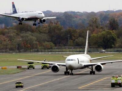 Επιβάτης έσπασε παράθυρο αεροσκάφους με γροθιά