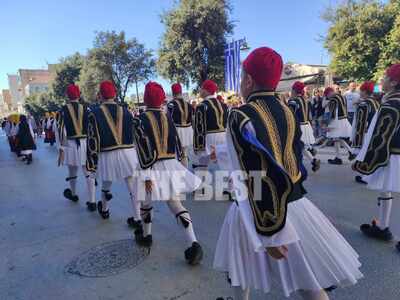 Η μαθητική παρέλαση για την 28η Οκτωβρίο...