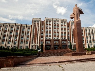 Μολδαβία: Έκτακτη σύγκληση του Εθνικού Σ...