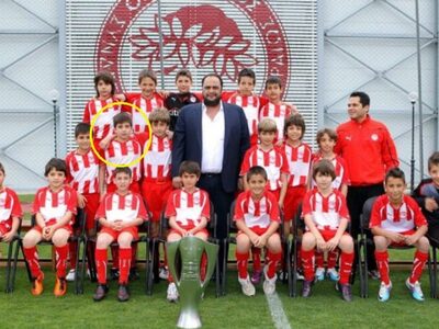 Ο Ιωαννίδης με τα ερυθρόλευκα