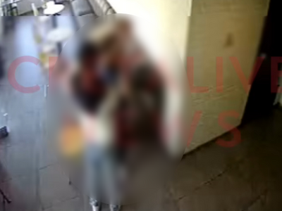 Ηράκλειο: Η στιγμή που γυναίκα δέχεται ά...