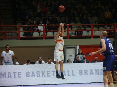 ΠΑΡΑΚΟΛΟΥΘΕΙΣΤΕ ζωντανά τη «μάχη» του Πρ...