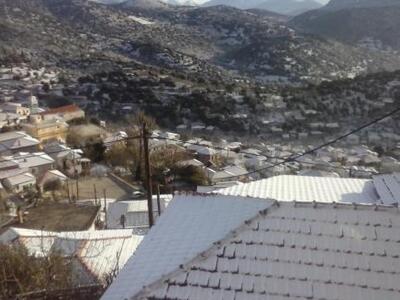 Με χιόνια τα Θεοφάνεια στην Δάφνη Καλαβρ...